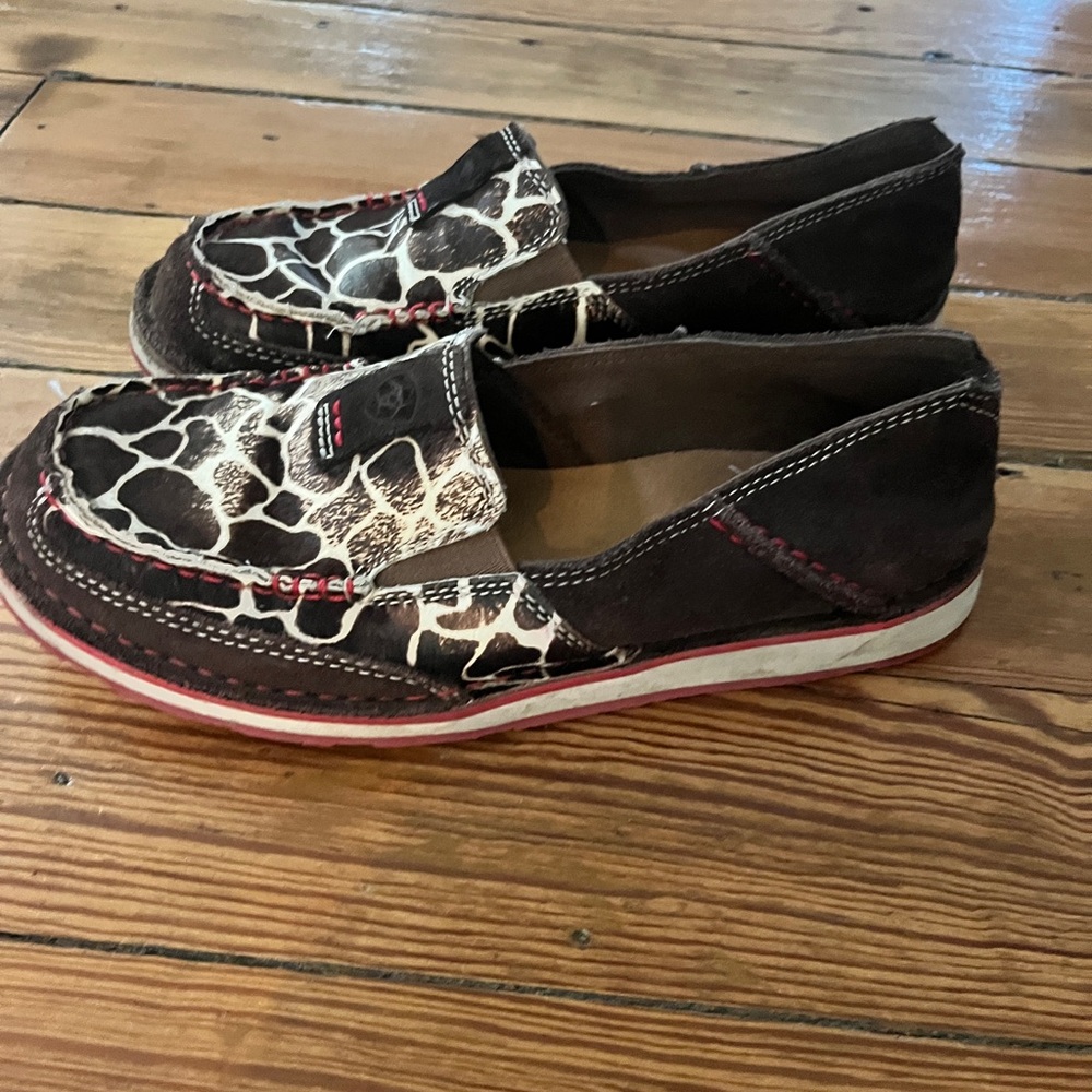 Ariat Cruiser size 6.5 women’s